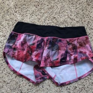 lululemon speed up shorts 2.5’